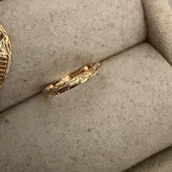 vintage victorian BDA 10k solid gold floral etched baby ring or necklace charm - Picture 3 of 7